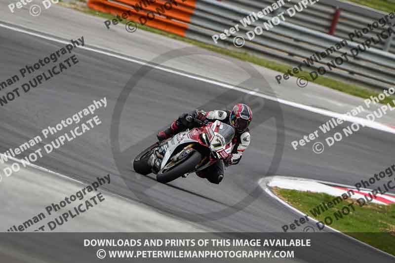 cadwell no limits trackday;cadwell park;cadwell park photographs;cadwell trackday photographs;enduro digital images;event digital images;eventdigitalimages;navarra;no limits trackdays;peter wileman photography;racing digital images;trackday digital images;trackday photos